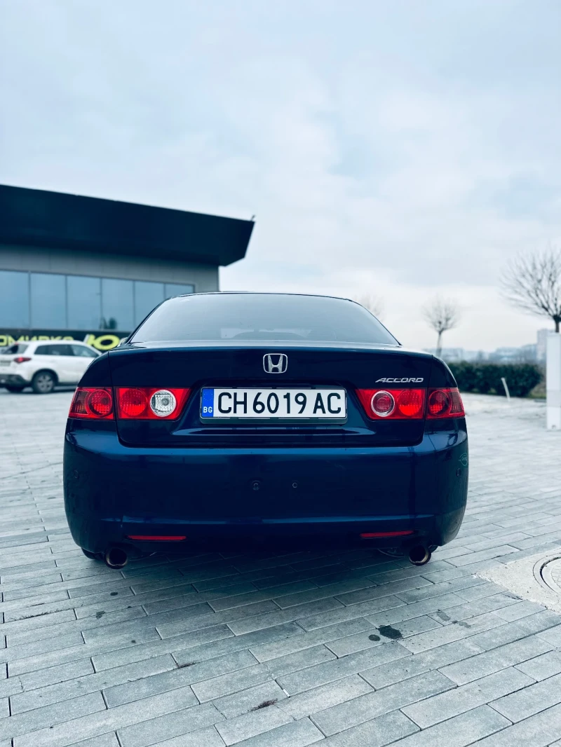 Honda Accord Седан, снимка 4 - Автомобили и джипове - 53184043