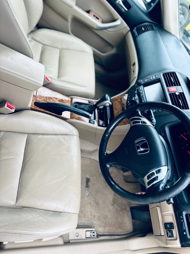 Honda Accord Седан, снимка 6 - Автомобили и джипове - 53184043