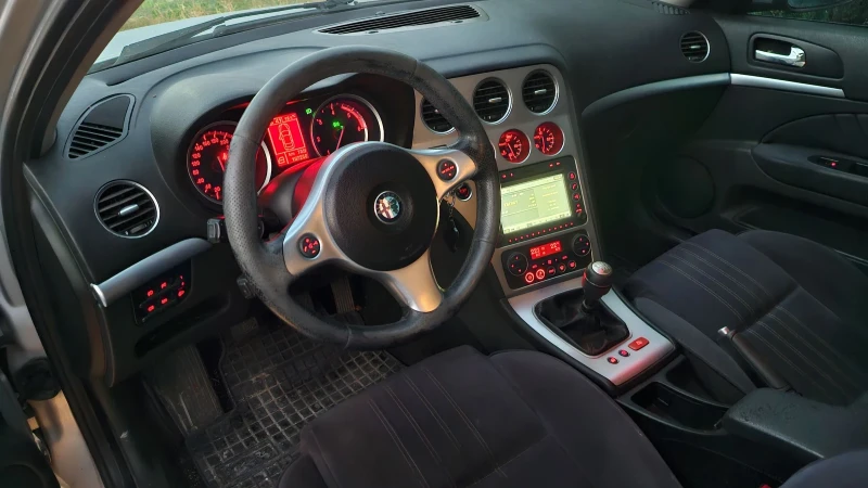 Alfa Romeo 156 sportwagon 1.9, снимка 5 - Автомобили и джипове - 53590936