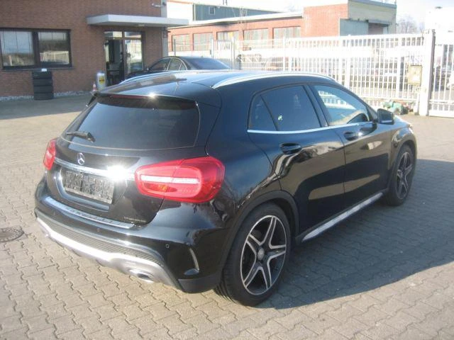 Mercedes-Benz GLA 200,220 cdi, снимка 5 - Автомобили и джипове - 48583171