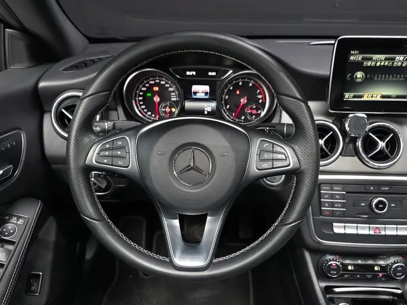Mercedes-Benz CLA 250 САМО 30% АВАНС, снимка 14 - Автомобили и джипове - 55735101