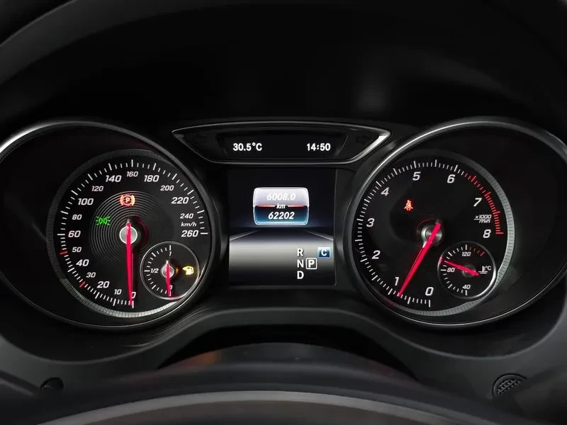 Mercedes-Benz CLA 250 САМО 30% АВАНС, снимка 8 - Автомобили и джипове - 55735101