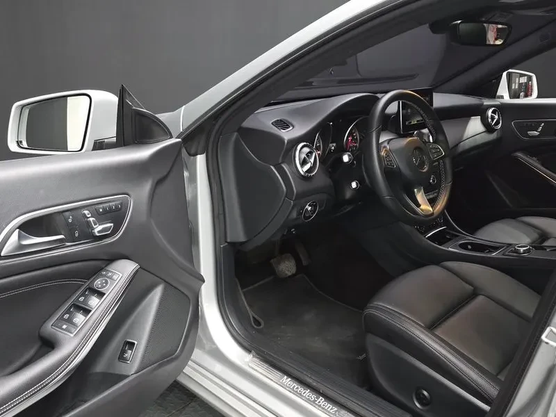 Mercedes-Benz CLA 250 САМО 30% АВАНС, снимка 10 - Автомобили и джипове - 55735101