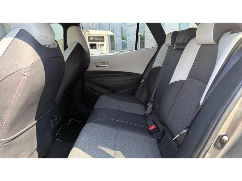 Toyota Corolla TS 2.0HSD LOUNGE, снимка 11 - Автомобили и джипове - 56112962