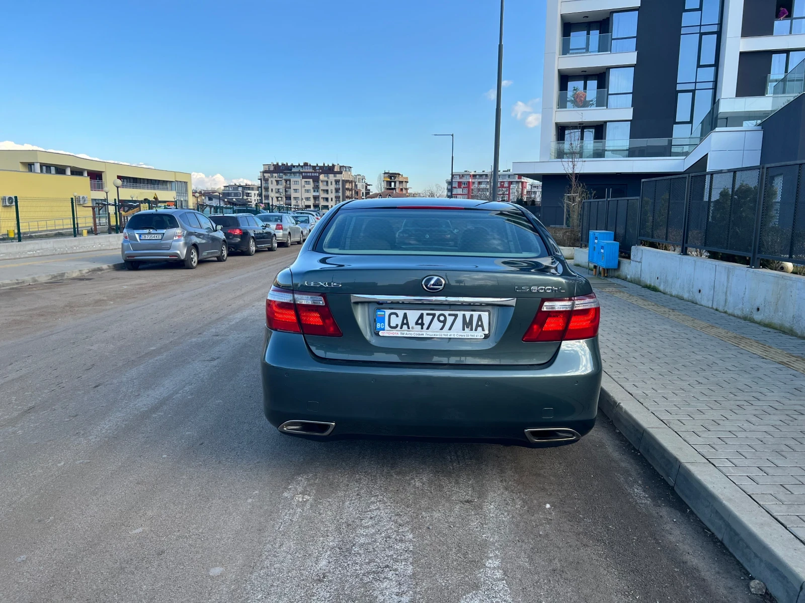 Lexus LS 600 HL - изображение 5