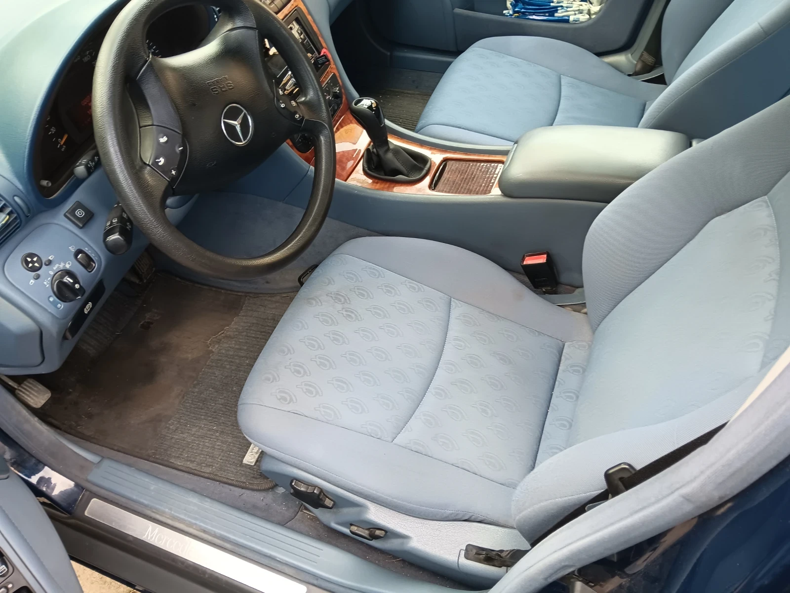Mercedes-Benz C 200  - изображение 6