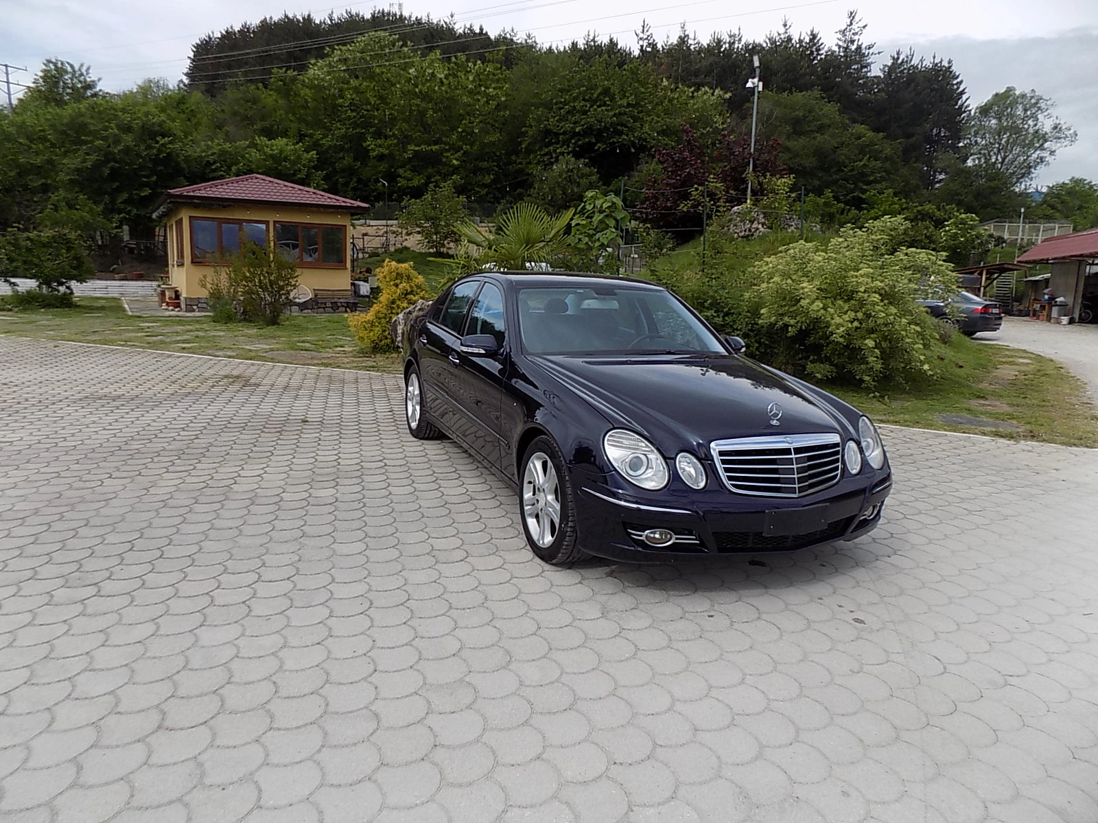 Mercedes-Benz E 320  - изображение 3
