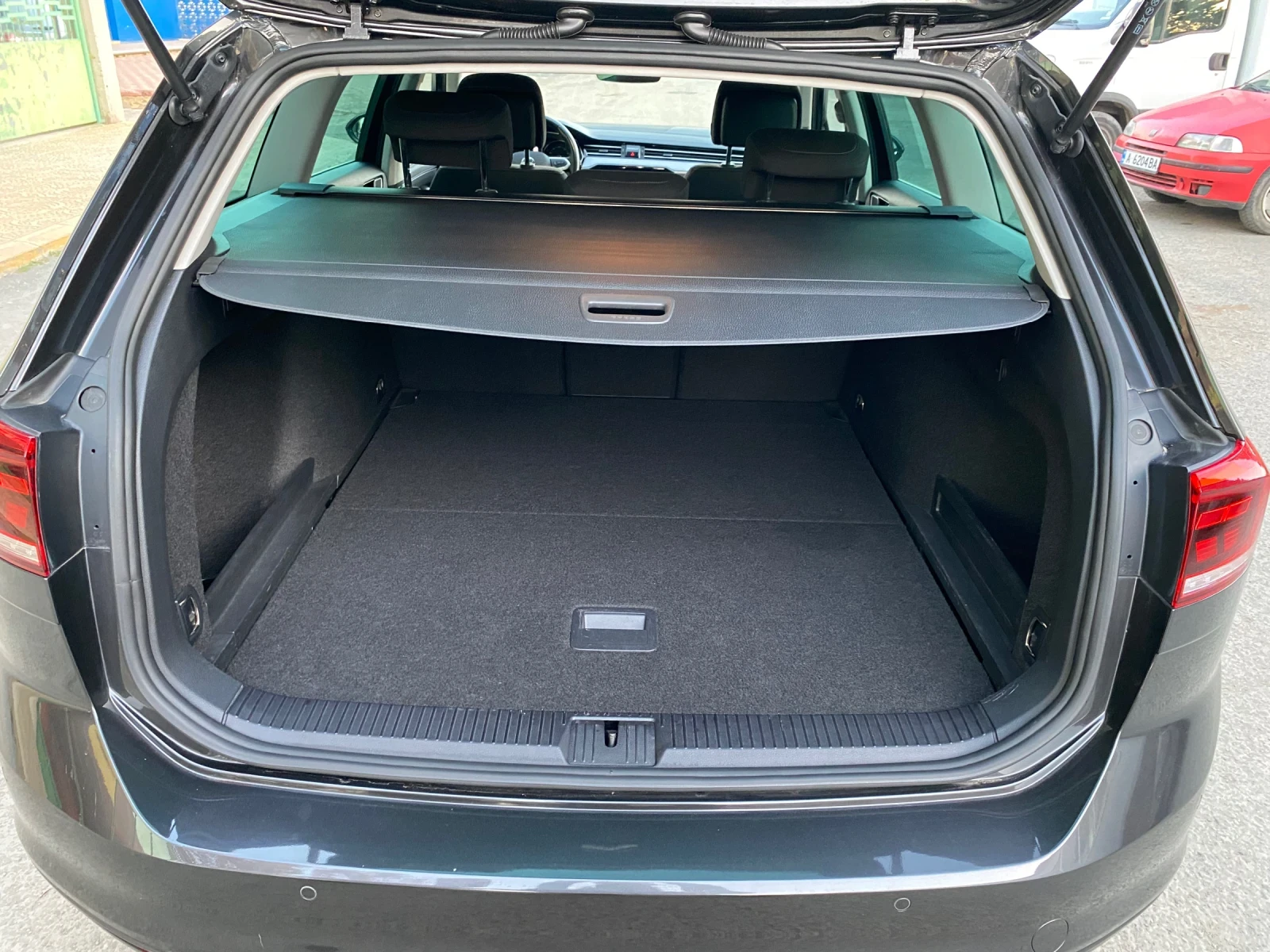 VW Passat 2.0 150 кс. B8.5 | Mobile.bg — изображение 14
