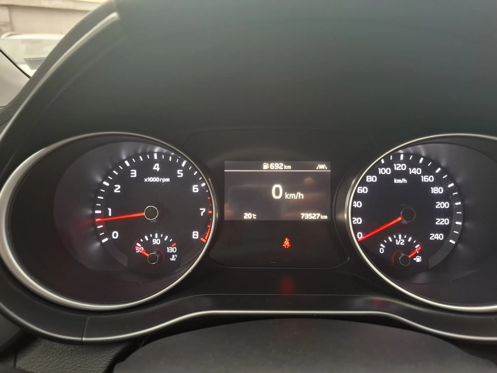 Kia XCeed 1.5 T-gdi Comfort Гаранция - изображение 10