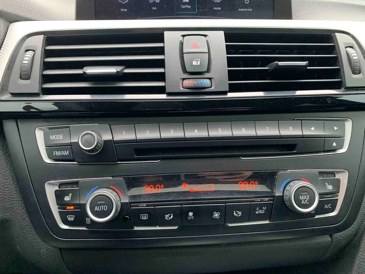 BMW 335 xDrive * ШИБИДАХ * ЛИЦЕНЗИРАН ПРОДАВАЧ, снимка 10 - Автомобили и джипове - 53804555