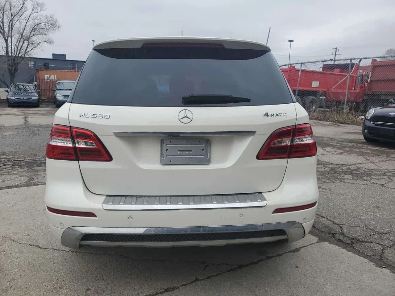 Mercedes-Benz ML 550 4MATIC 4dr/CARFAX/PANO/360/ОБДУХВАНЕ, снимка 5 - Автомобили и джипове - 53934663