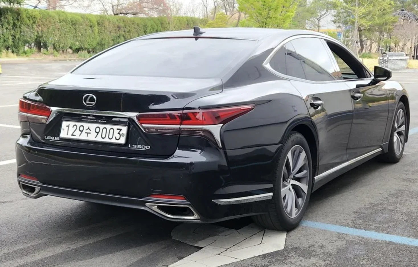 Lexus LS 500 ПОДГРЕВ* ОБДУХВАНЕ* МАСАЖ* КАМЕРА* КЕЙЛЕС* , снимка 2 - Автомобили и джипове - 54156272