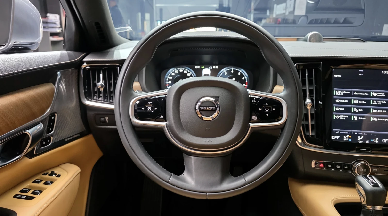 Volvo S90 INSCRIPTION/Bowers & Wilkins/360 ������/FULL | Mobile.bg � ����������� 13