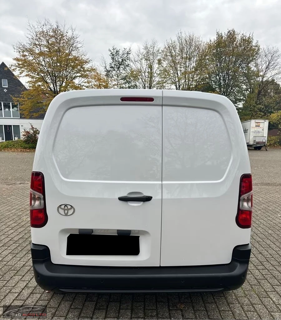 Toyota Proace City Verso L1-DUTY/102HP/LED/DIGI/DAB/243q, снимка 6 - Автомобили и джипове - 54379495