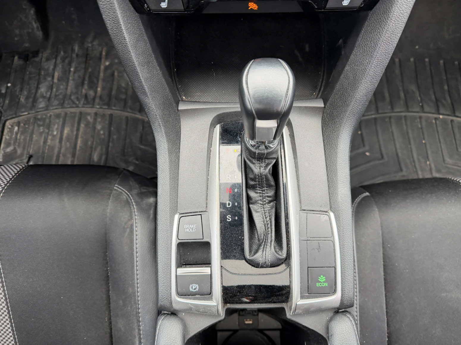 Honda Civic Sport * * ЦЕНА ДО БГ * * CARFAX * * , снимка 15 - Автомобили и джипове - 54384054