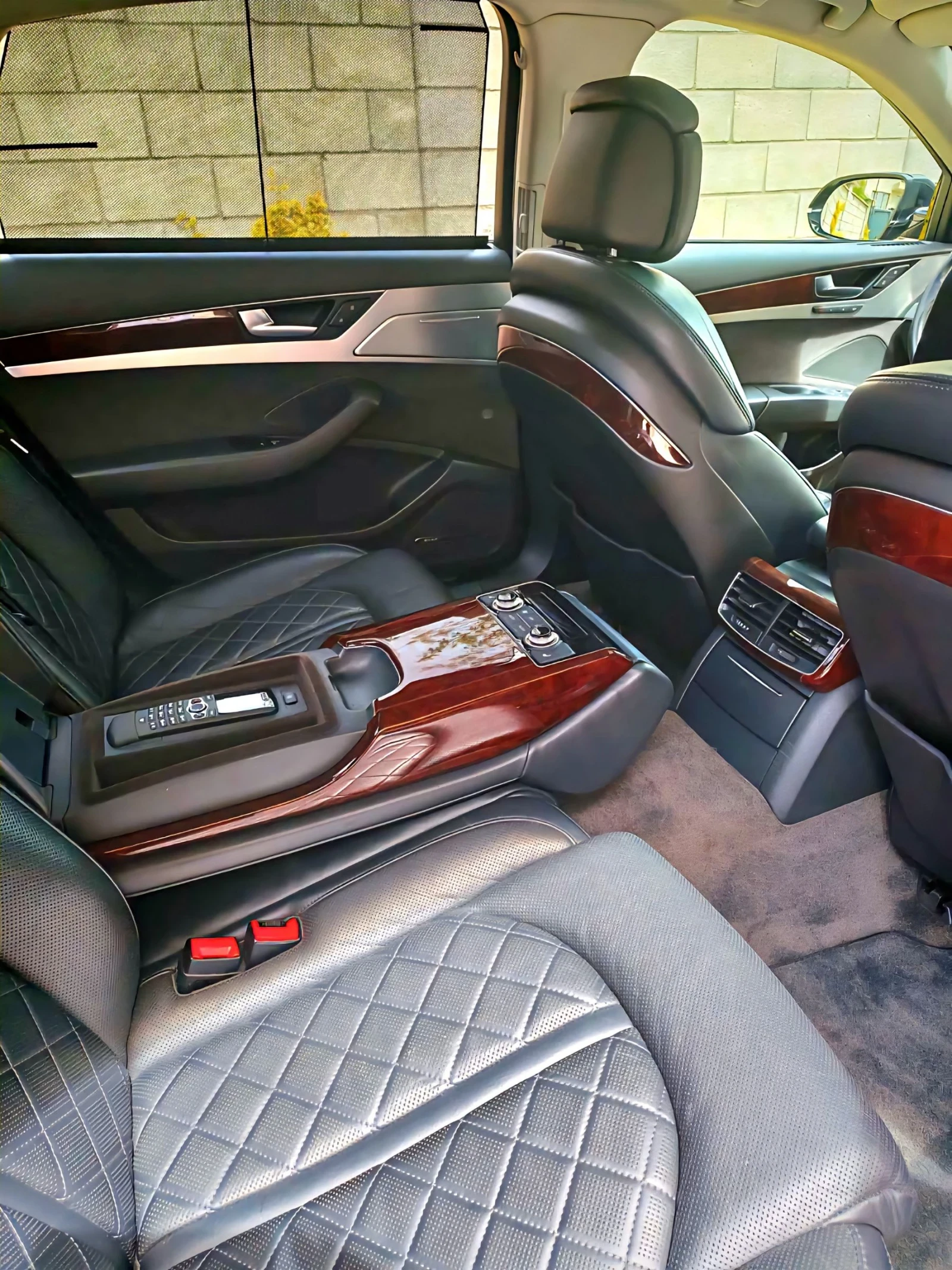 Audi A8 4.2 TDi quattro Long-camera Night Vision, снимка 9 - Автомобили и джипове - 54384894