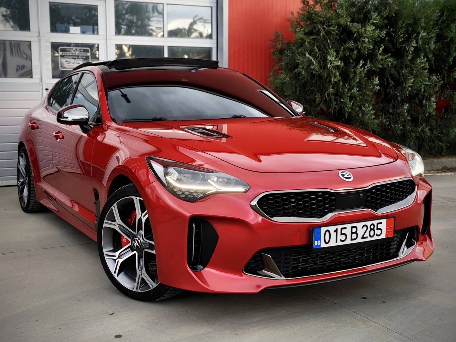 Kia Stinger 3.3i GT Turbo/4x4/ПАНОРАМА/ОБДУХВАНЕ/HEAD UP/F1/