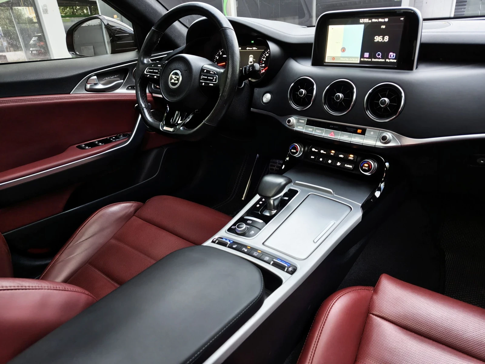 Kia Stinger 3.3i GT Turbo/4x4/ПАНОРАМА/ОБДУХВАНЕ/HEAD UP/F1/, снимка 7 - Автомобили и джипове - 54633154