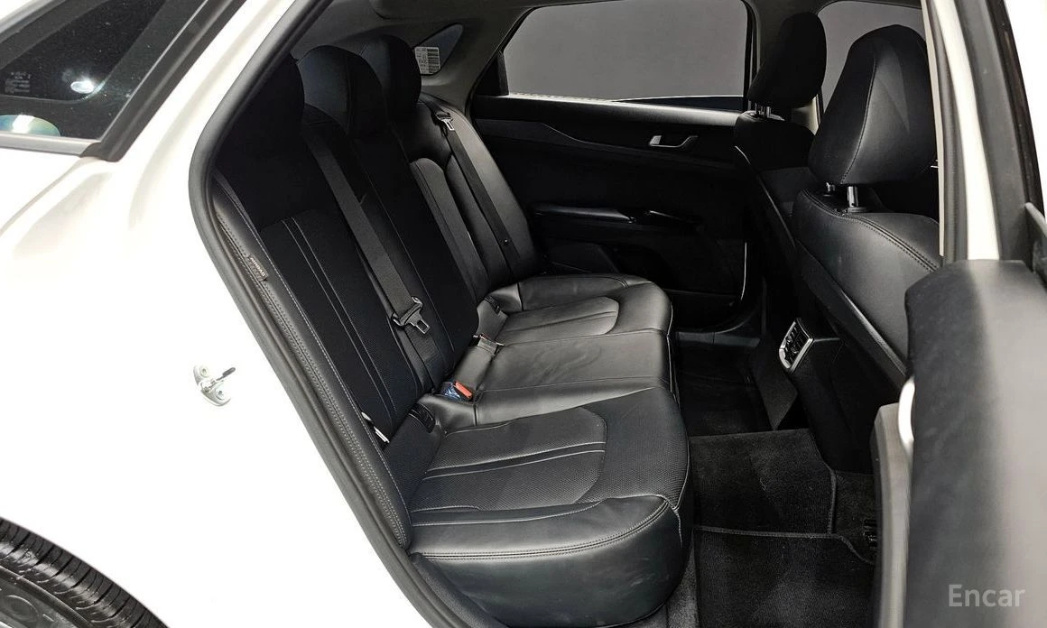 Kia K5, снимка 11 - Автомобили и джипове - 54768092