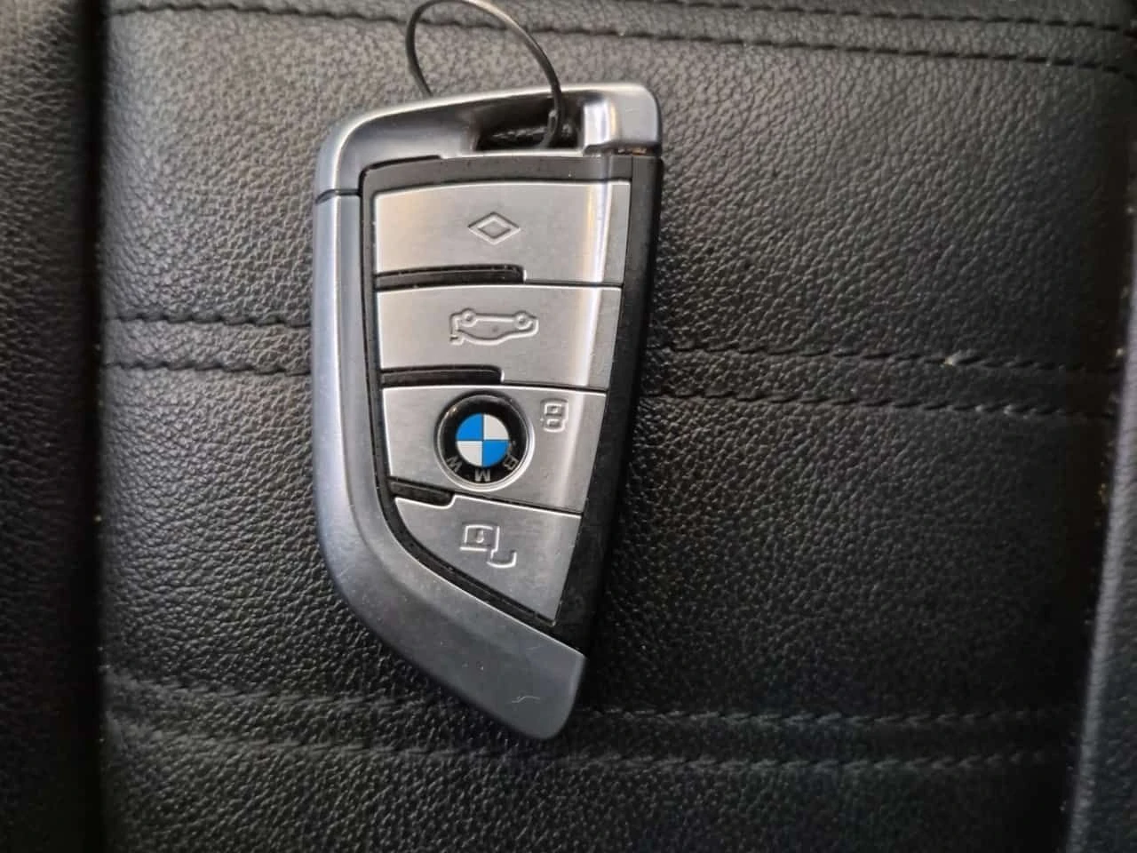 BMW 330 I XDRIVE / АВТОКРЕДИТ / ЦЕНА ДО БЪЛГАРИЯ , снимка 9 - Автомобили и джипове - 55301374