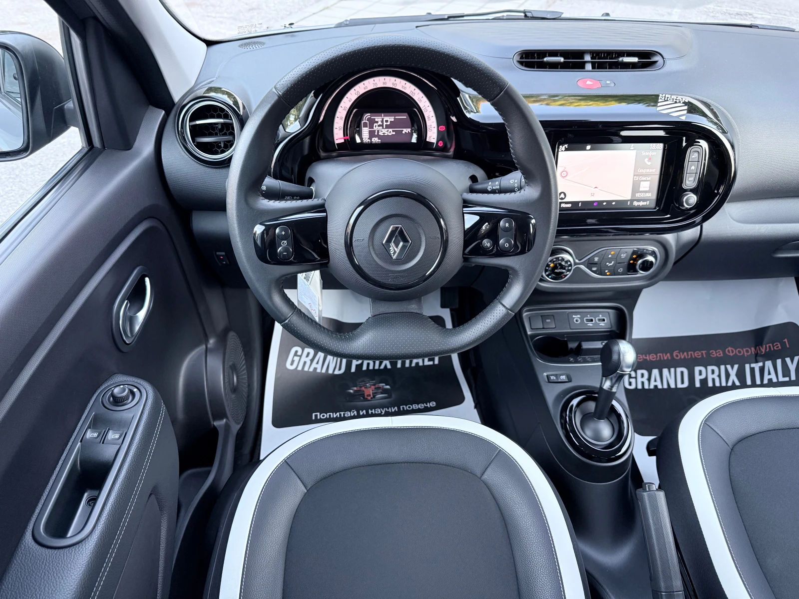 Renault Twingo Urban Night X* ZE-Electric* Led* В Гаранция* , снимка 11 - Автомобили и джипове - 56171972