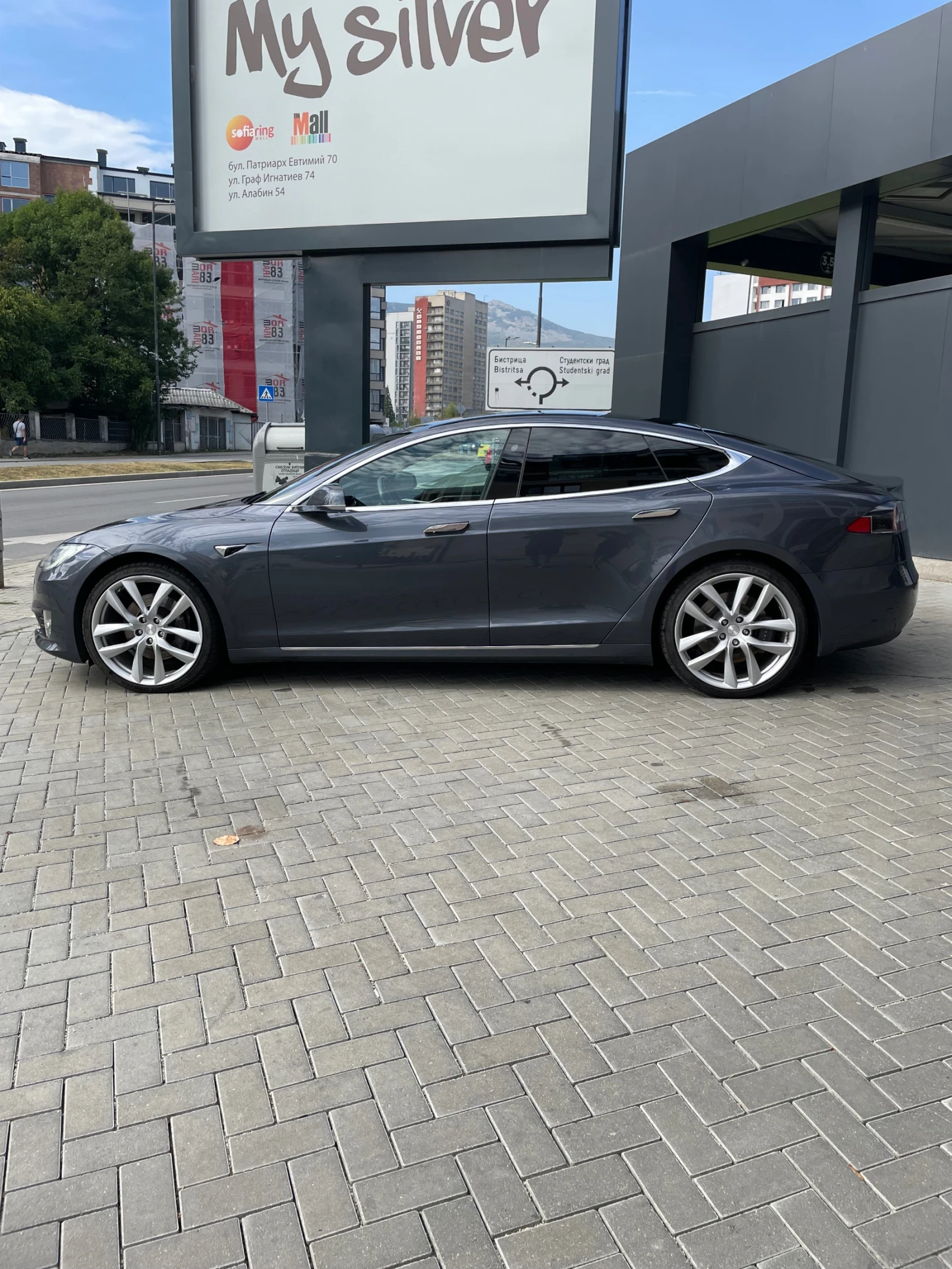 Tesla Model S 75D