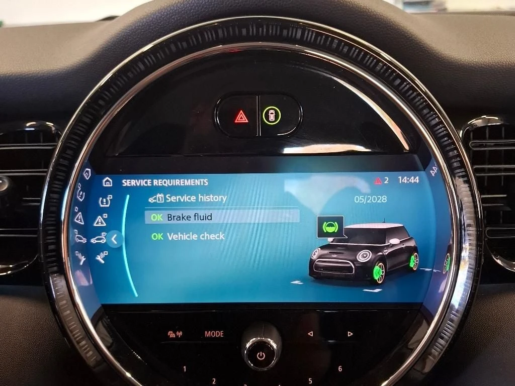 Mini Cooper SE LED Navi 96.5% SoH, снимка 9 - Автомобили и джипове - 56512940