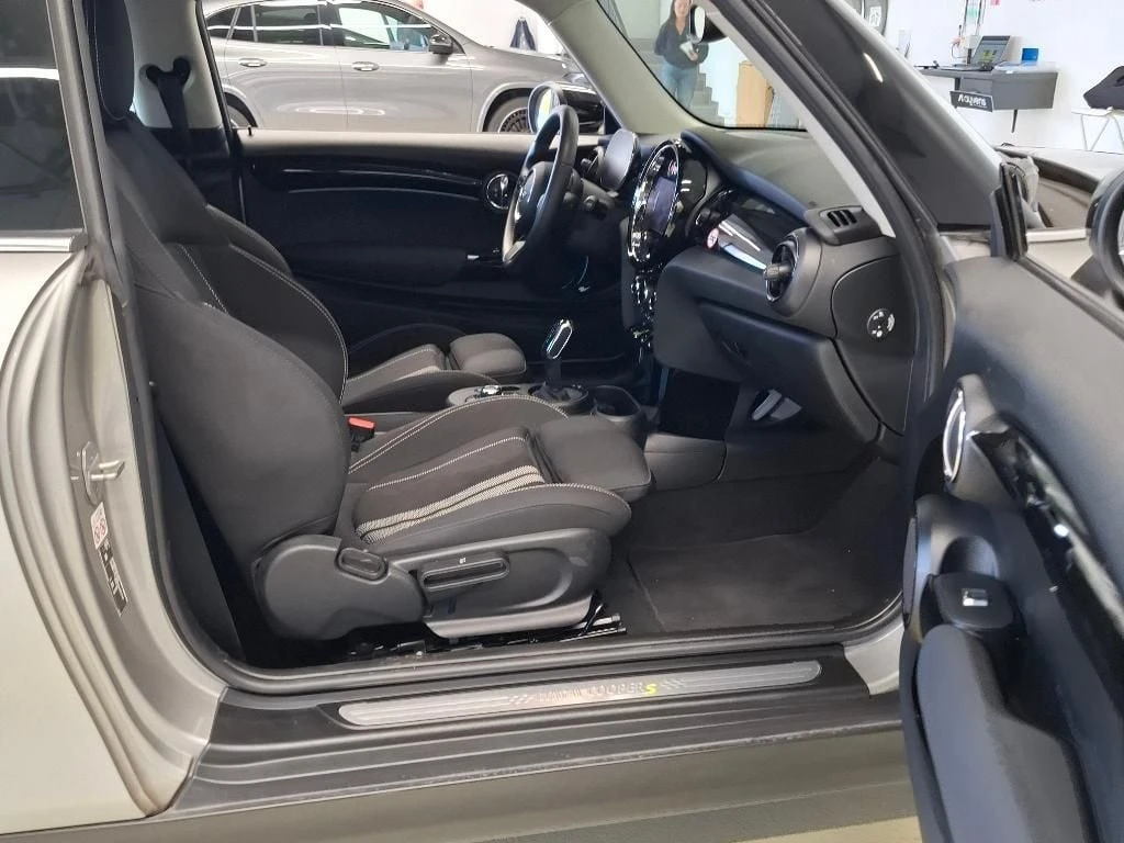 Mini Cooper SE LED Navi 96.5% SoH, снимка 6 - Автомобили и джипове - 56512940