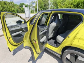 Volvo EX30 Extended Range Plus Moss Green, снимка 9