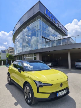 ����� �� �������� �� Volvo EX30 Extended Range Plus Moss Green