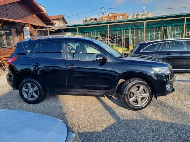 Toyota Rav4 2.2D-4D/KEYLESS-GO/KEYLESS-ENTRY/NAVI/, снимка 2 - Автомобили и джипове - 48307813