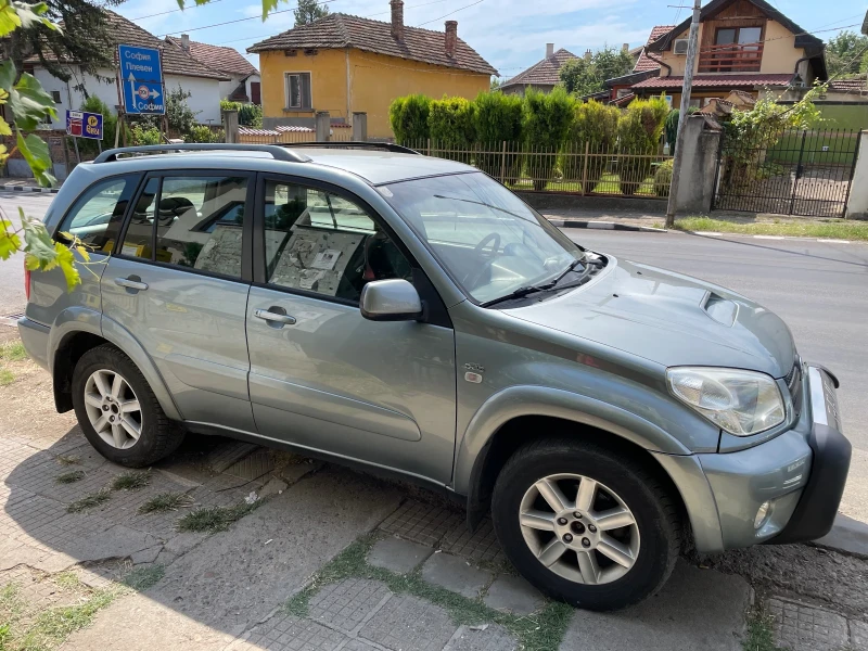 Toyota Rav4, снимка 3 - Автомобили и джипове - 49556179