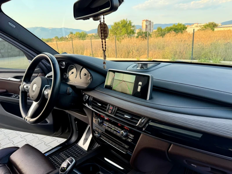 BMW X5 M50d/B&O/3xTV/Обслужен!, снимка 13 - Автомобили и джипове - 52430965