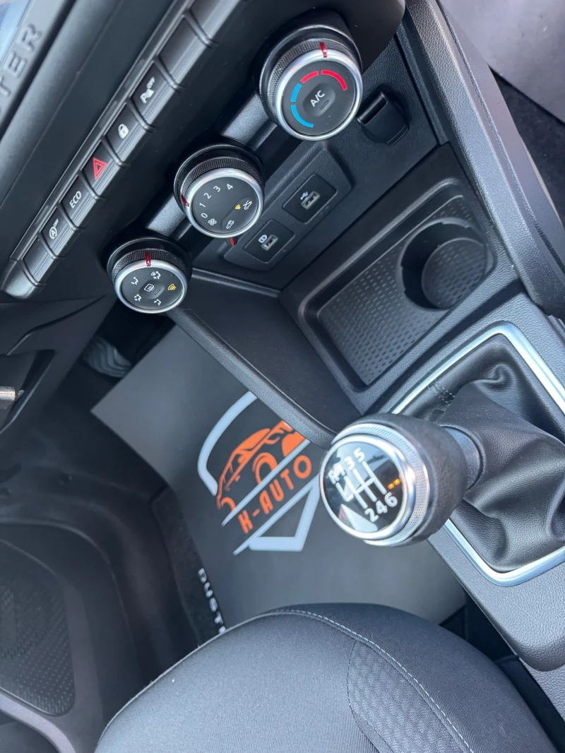 Dacia Duster LPG / CarPlay / LED, снимка 9 - Автомобили и джипове - 52104995