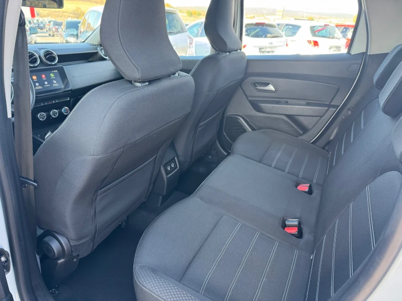 Dacia Duster LPG / CarPlay / LED, снимка 11 - Автомобили и джипове - 52104995