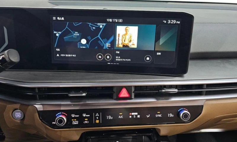 Kia Sorento Diesel 2.2 2WD Prestige, снимка 14 - Автомобили и джипове - 52109023