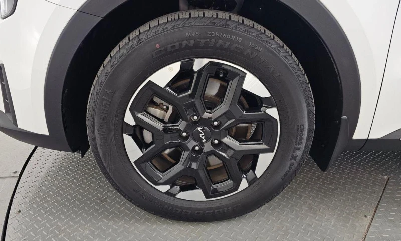 Kia Sorento Diesel 2.2 2WD Prestige, снимка 5 - Автомобили и джипове - 52109023