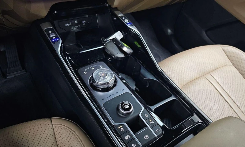 Kia Sorento Diesel 2.2 2WD Prestige, снимка 9 - Автомобили и джипове - 52109023