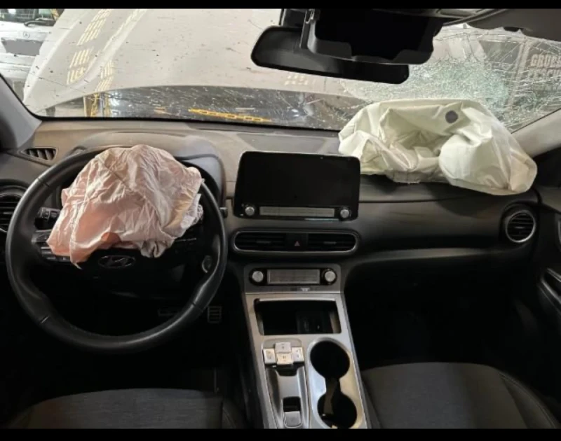 Hyundai Kona 64kwh на ЧАСТИ, снимка 3 - Автомобили и джипове - 52356435