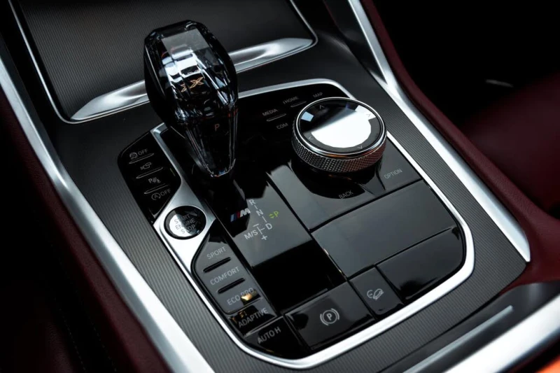 BMW X6 M50i/xDrive/360/SWAROVSKI/FULL, снимка 13 - Автомобили и джипове - 52735062