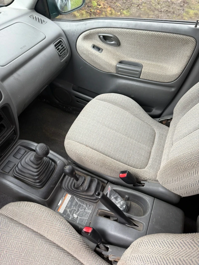 Suzuki Grand vitara, снимка 4 - Автомобили и джипове - 52859293