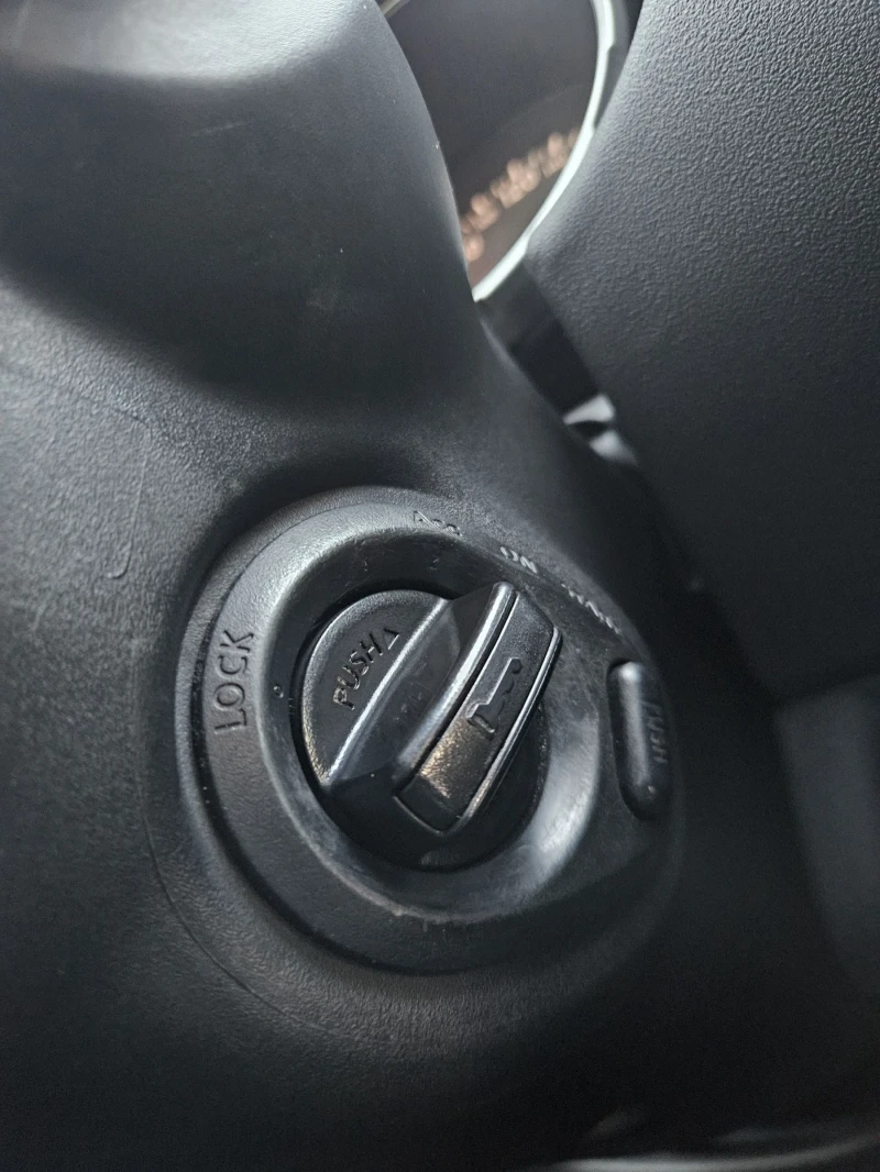 Nissan Qashqai 2.0i 4x4 SWISS EDITION , снимка 13 - Автомобили и джипове - 53377438