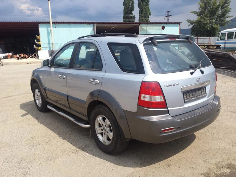 Kia Sorento 2.5 CRDI/3.5 V6 , снимка 5 - Автомобили и джипове - 37264442