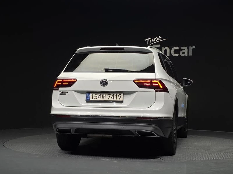 VW Tiguan 2.0 TDI Prestige| 150к.с.| ВКЛ.ТЕХНОТЕСТ, снимка 4 - Автомобили и джипове - 55650377