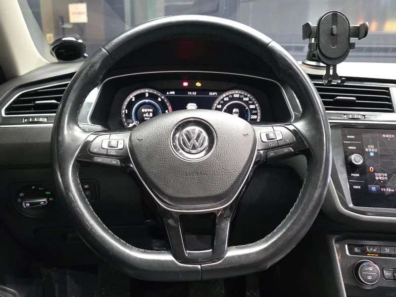 VW Tiguan 2.0 TDI Prestige| 150к.с.| ВКЛ.ТЕХНОТЕСТ, снимка 13 - Автомобили и джипове - 55650377
