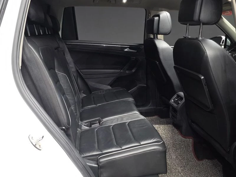 VW Tiguan 2.0 TDI Prestige| 150к.с.| ВКЛ.ТЕХНОТЕСТ, снимка 12 - Автомобили и джипове - 55650377