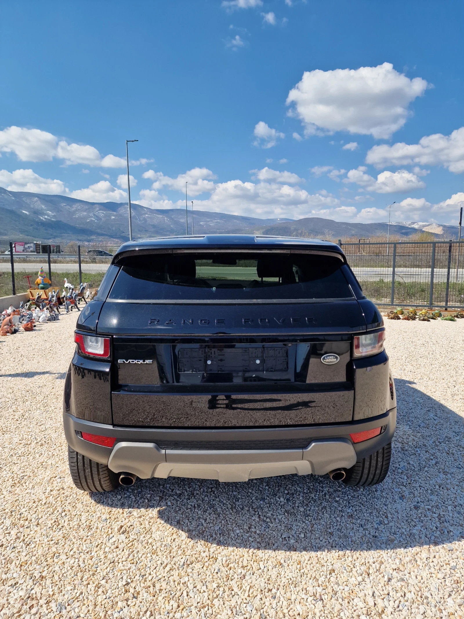 Land Rover Range Rover Evoque 2.0 D Luxory 4x4 - изображение 2