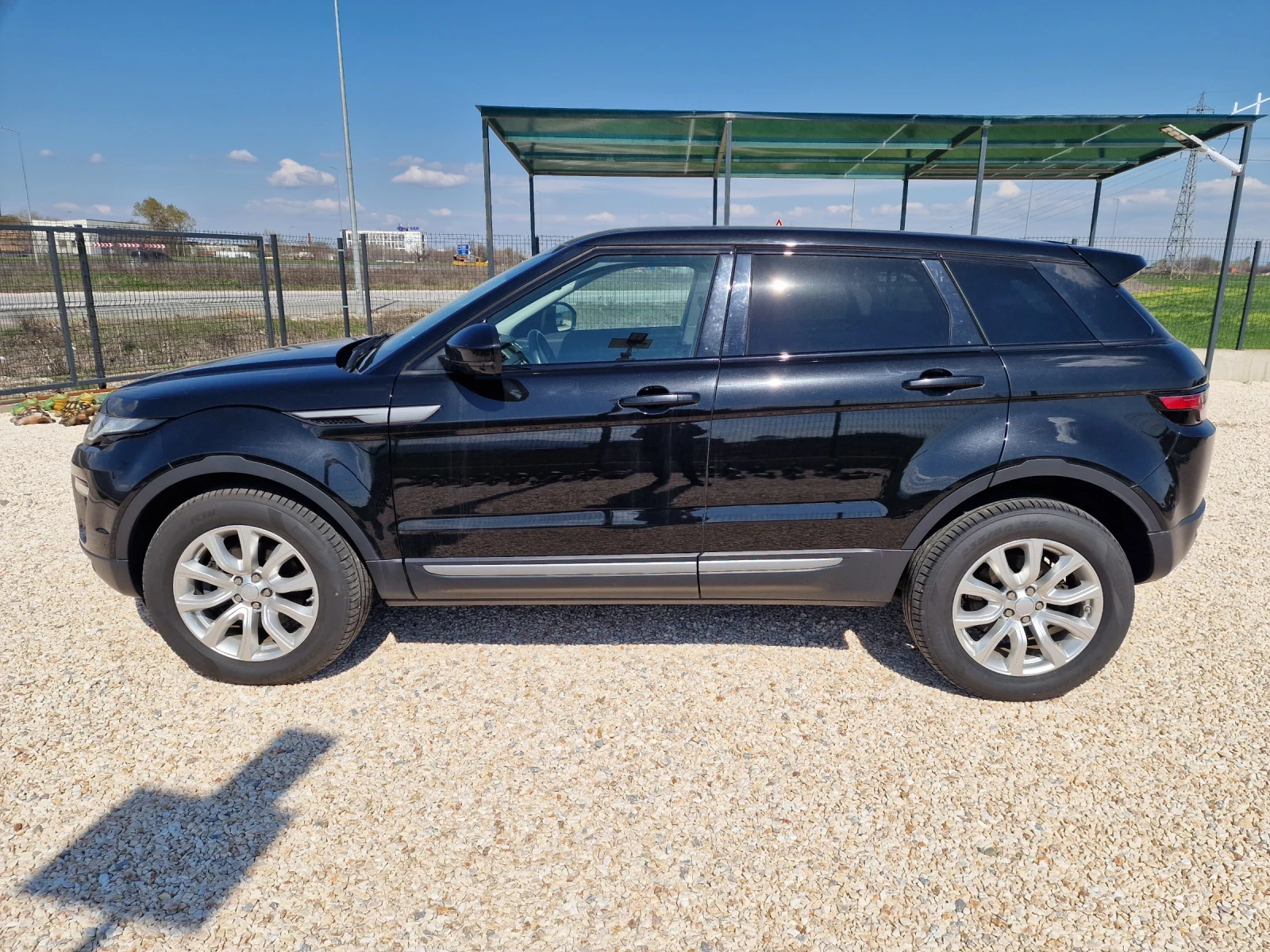 Land Rover Range Rover Evoque 2.0 D Luxory 4x4 - изображение 10