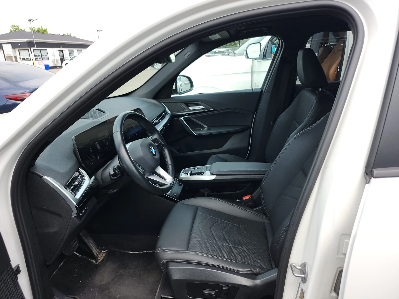 BMW X1 * XDRIVE28I* СЛЕДЕНЕ НА ЛЕНТИ * CARFAX * АВТОКРЕДИ - изображение 5