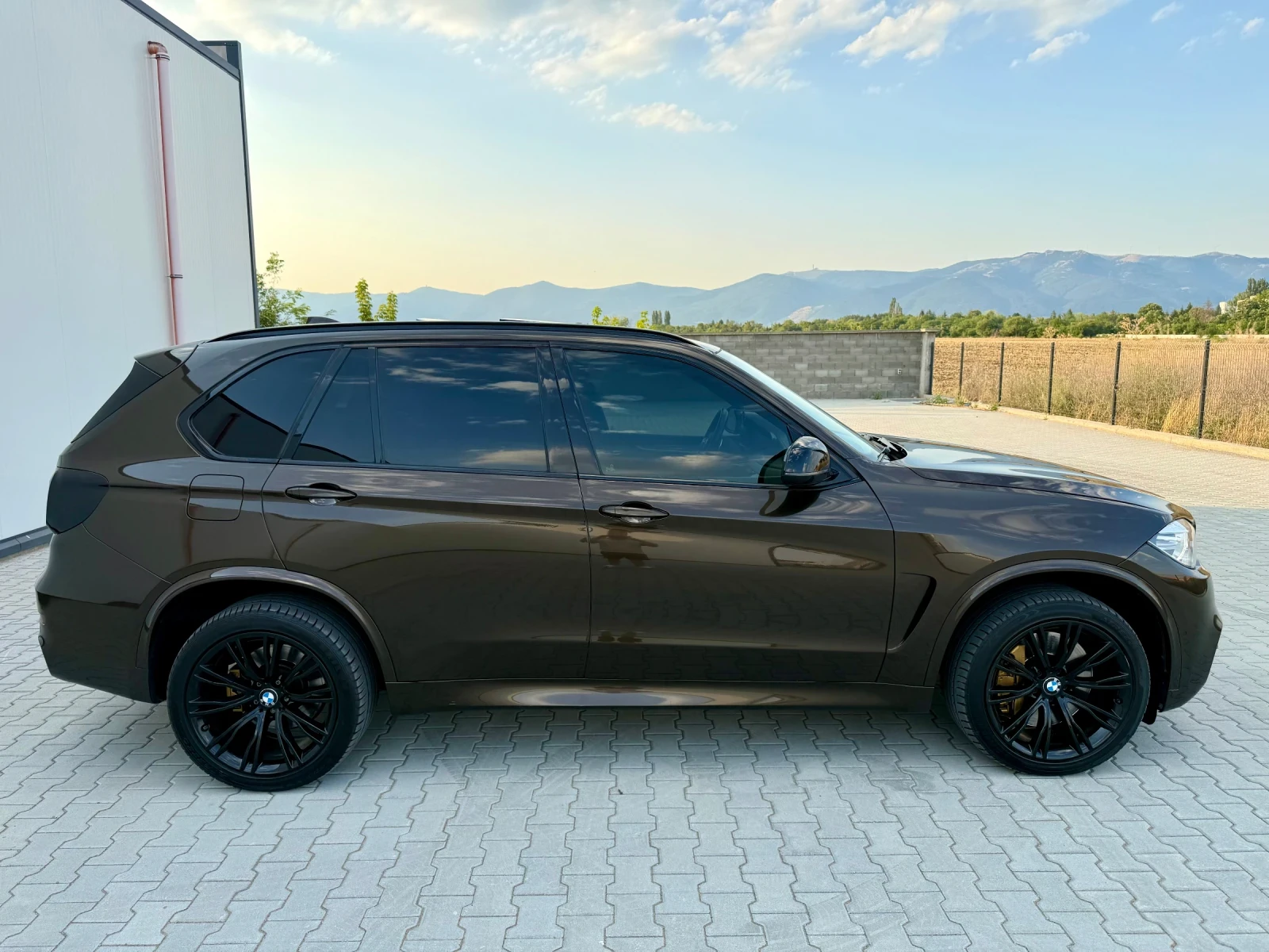 BMW X5 M50d/B&O/3xTV/Обслужен! - изображение 4